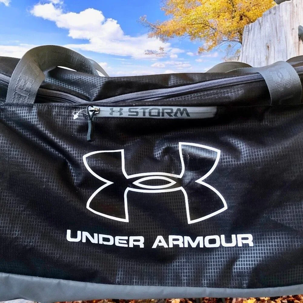 Under Armour Duffel Bag STORM HEAT GEAR Gray & Black with Handles + Strap logos
